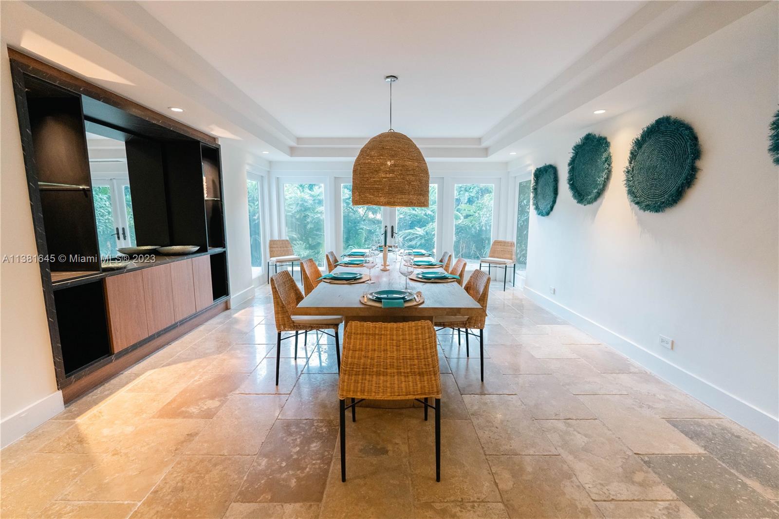 EU-1 - ESTATES, - Residential