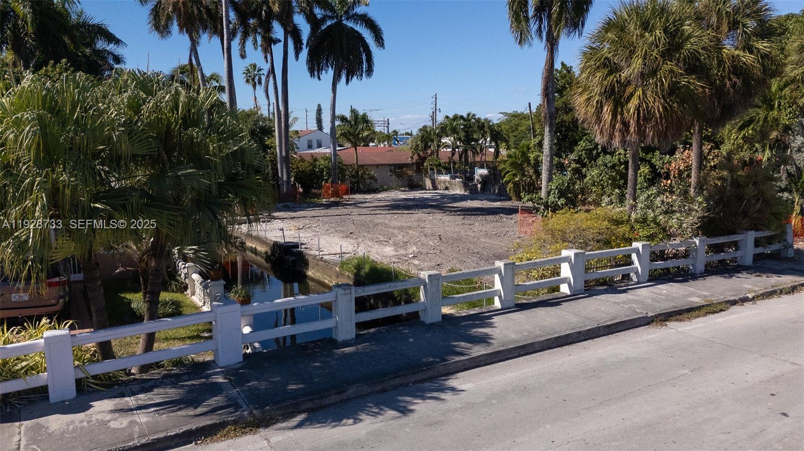 LAWRENCE PARK AMD - Land