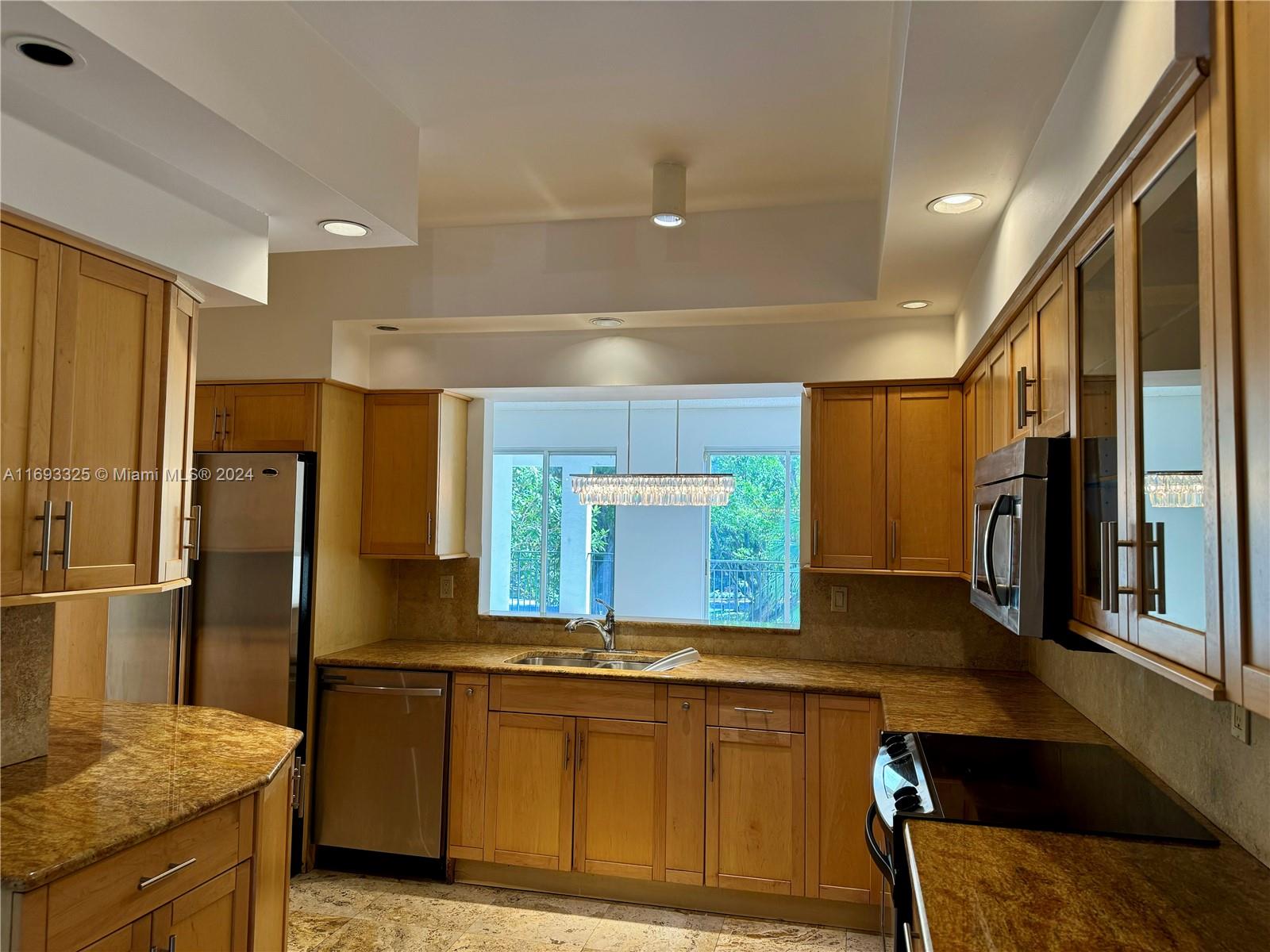 MEDITERRANEAN VILLAGE CON - Residential Lease