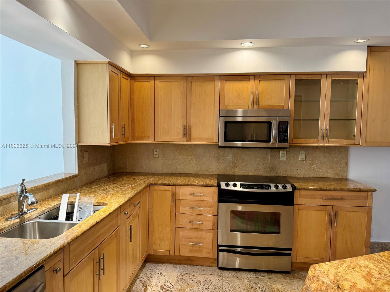 MEDITERRANEAN VILLAGE CON - Residential Lease