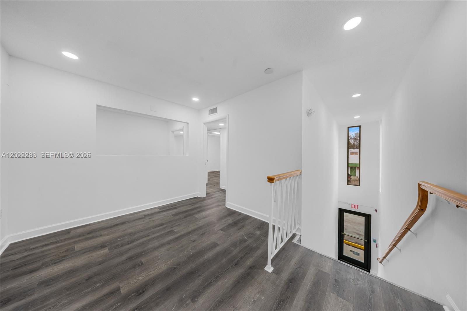 7550 W 2nd Ct