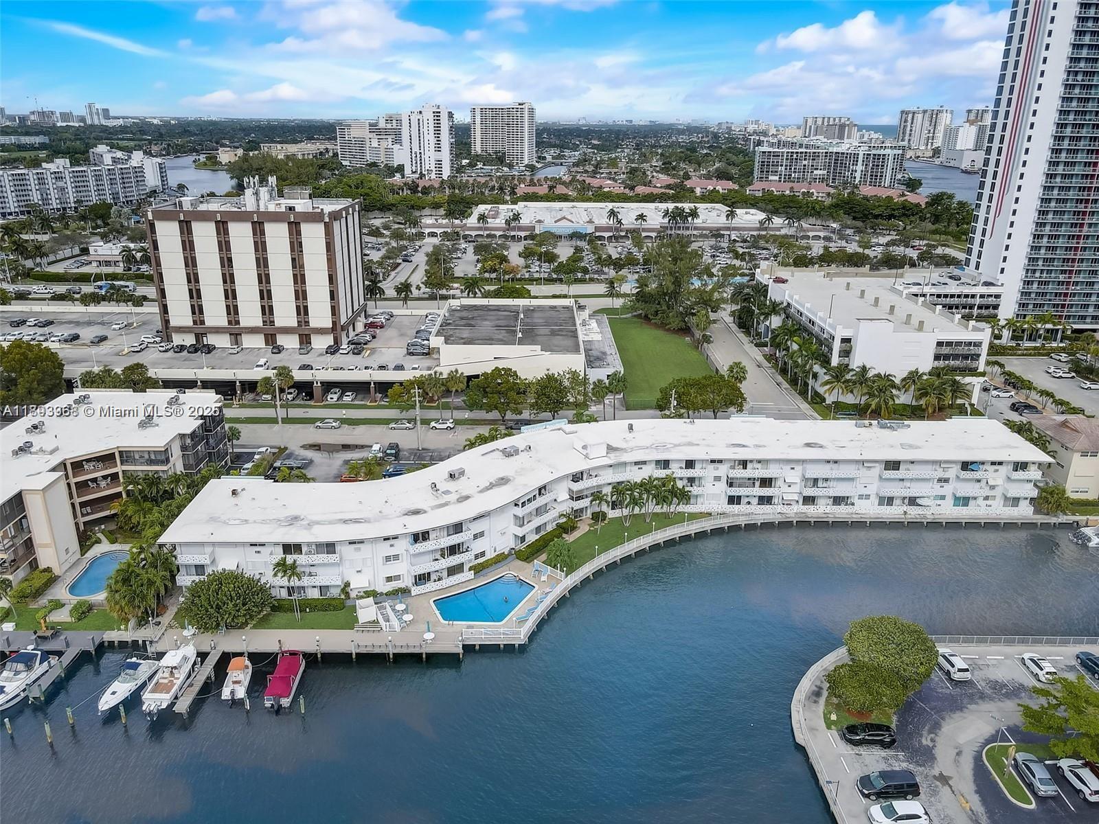 2500 Diana Dr 306