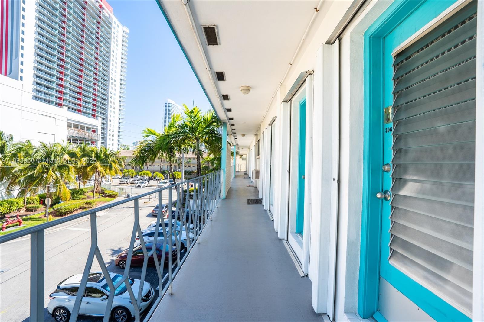2500 Diana Dr 306