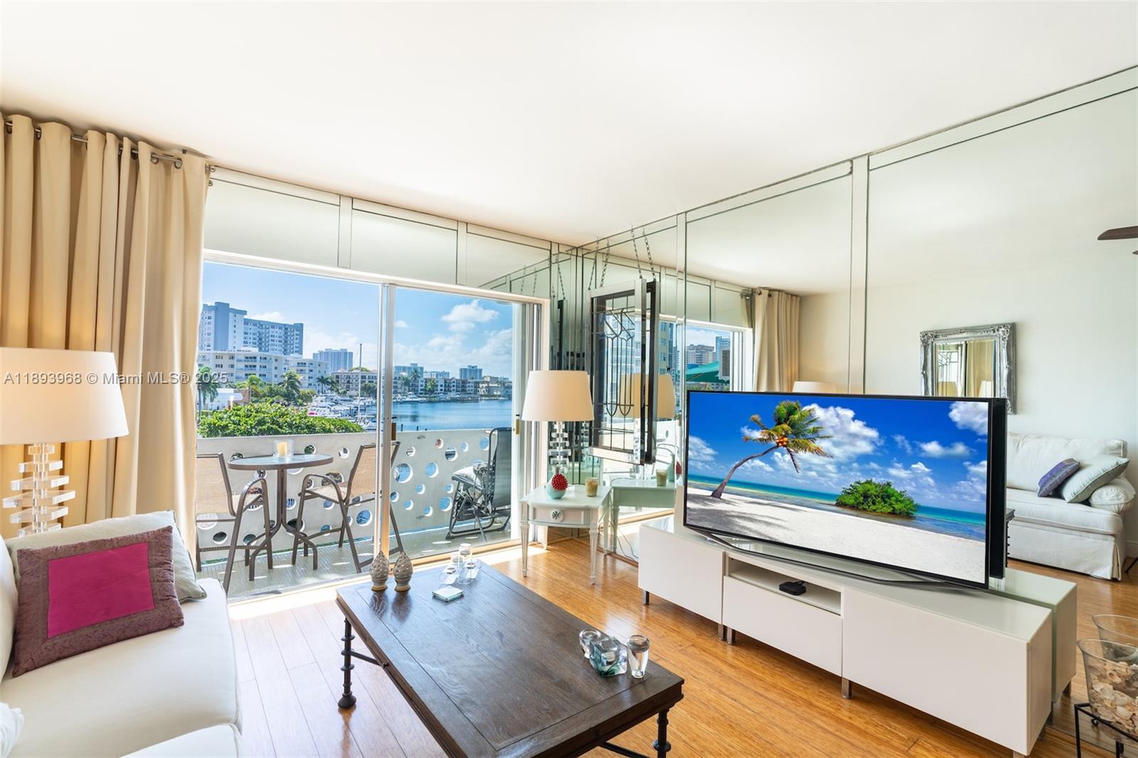 2500 Diana Dr 306