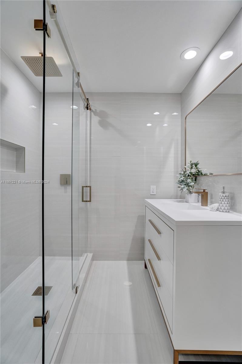 BAL HARBOUR 1ST ADD - Residential