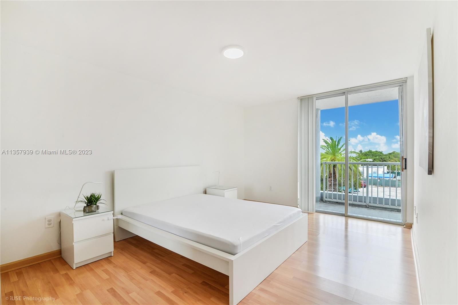 Photo 9 of 13 of 7832 Collins Ave 402 condo