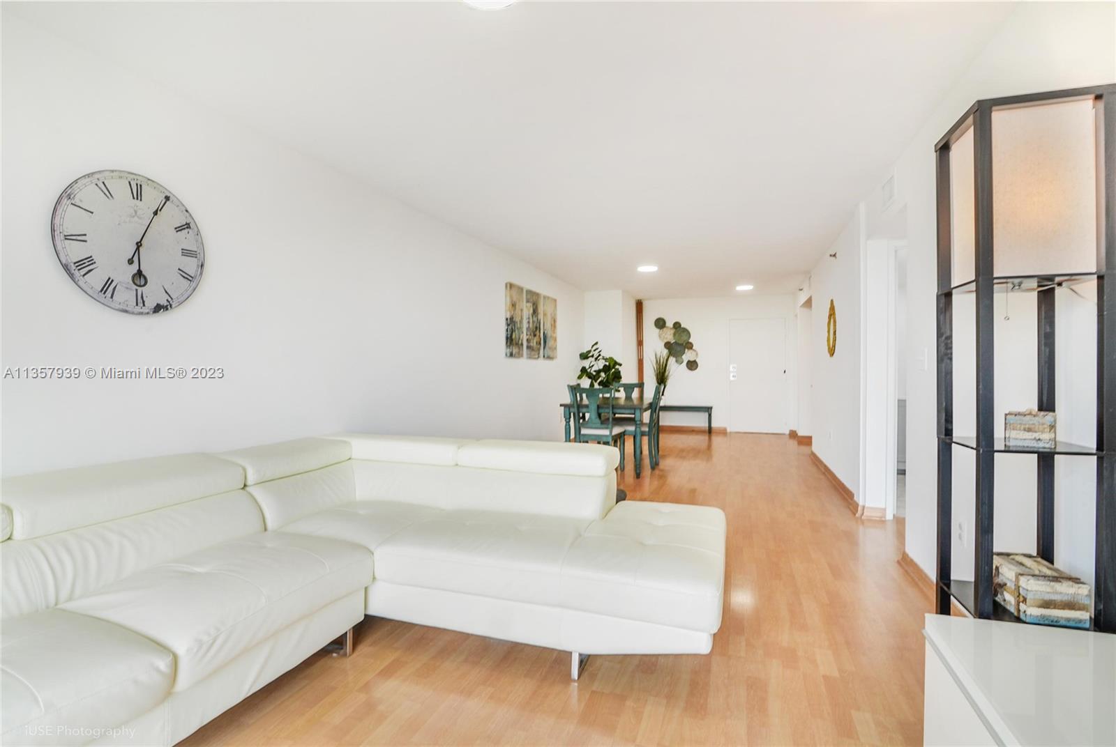 Photo 4 of 13 of 7832 Collins Ave 402 condo