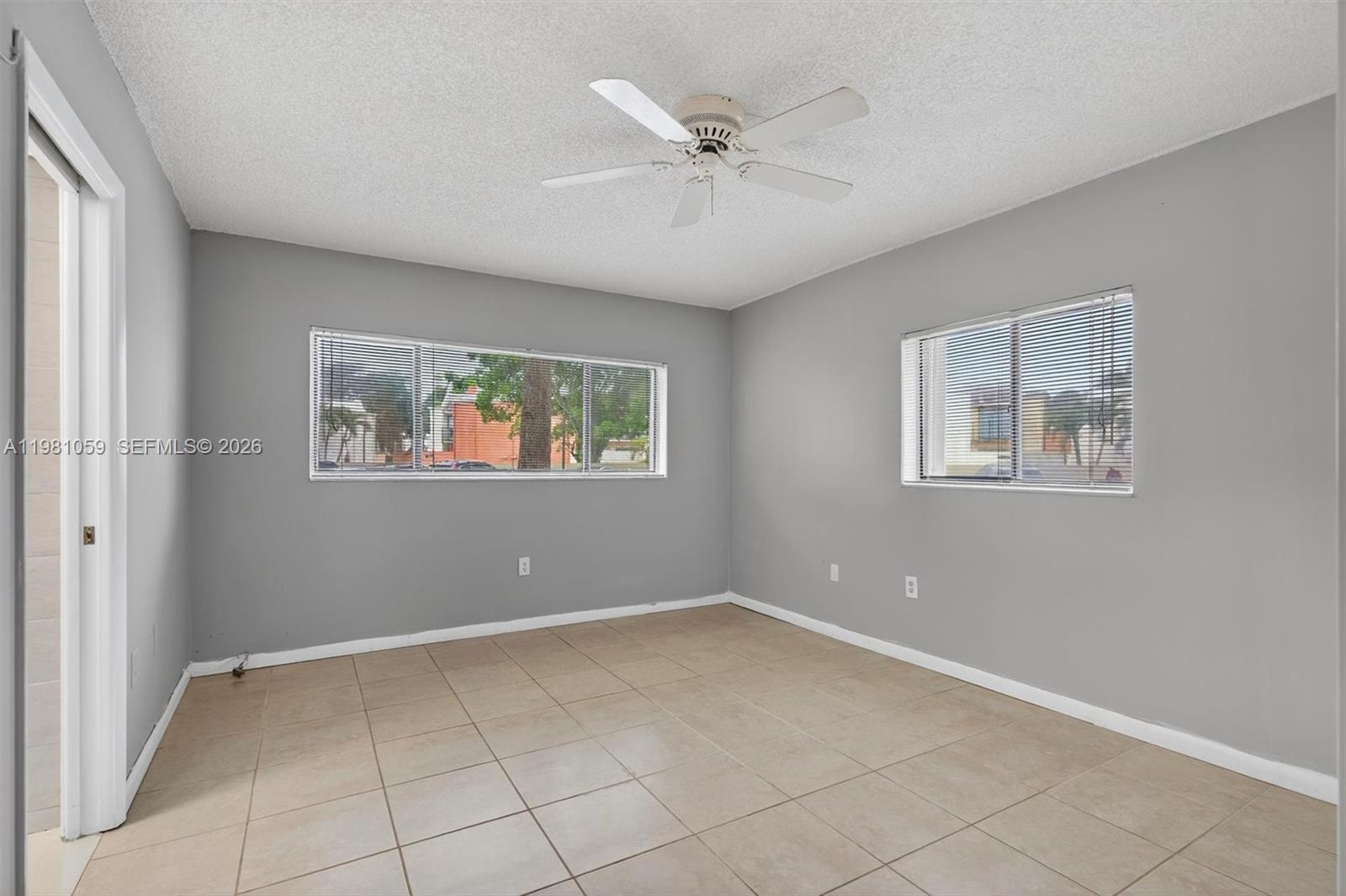 THE HORIZONS CONDO #5 - Residential