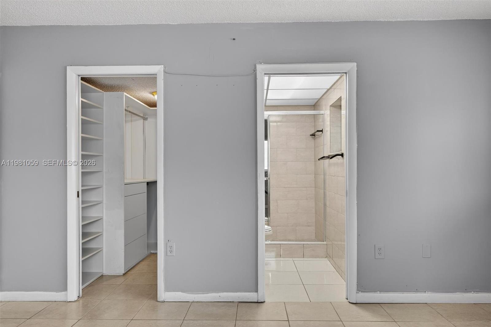 THE HORIZONS CONDO #5 - Residential