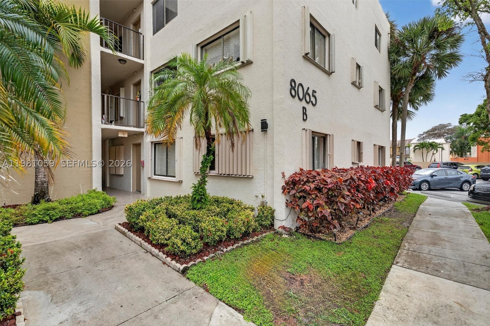 8065 SW 107th Ave 106