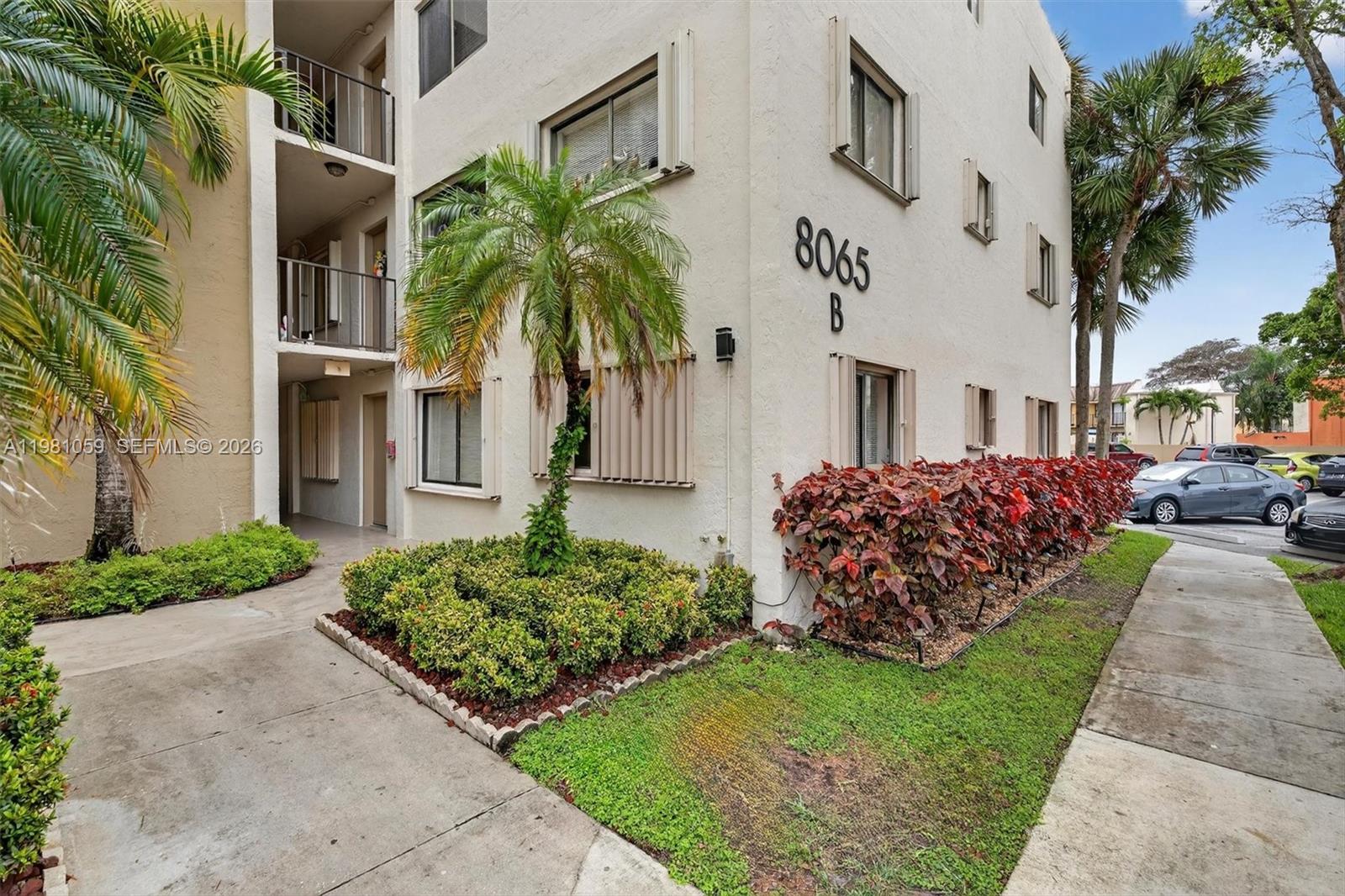 THE HORIZONS CONDO #5 - Residential