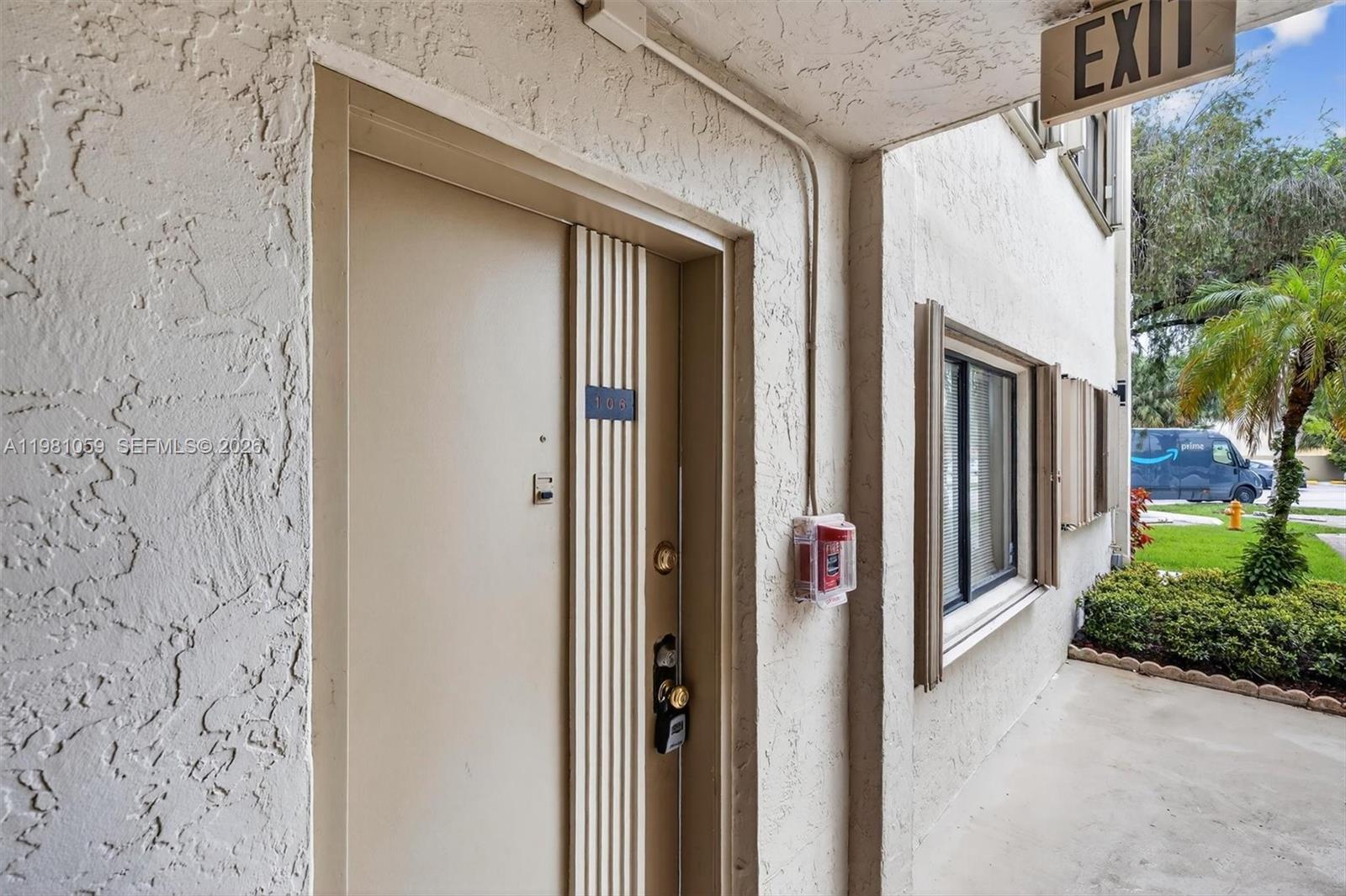 THE HORIZONS CONDO #5 - Residential