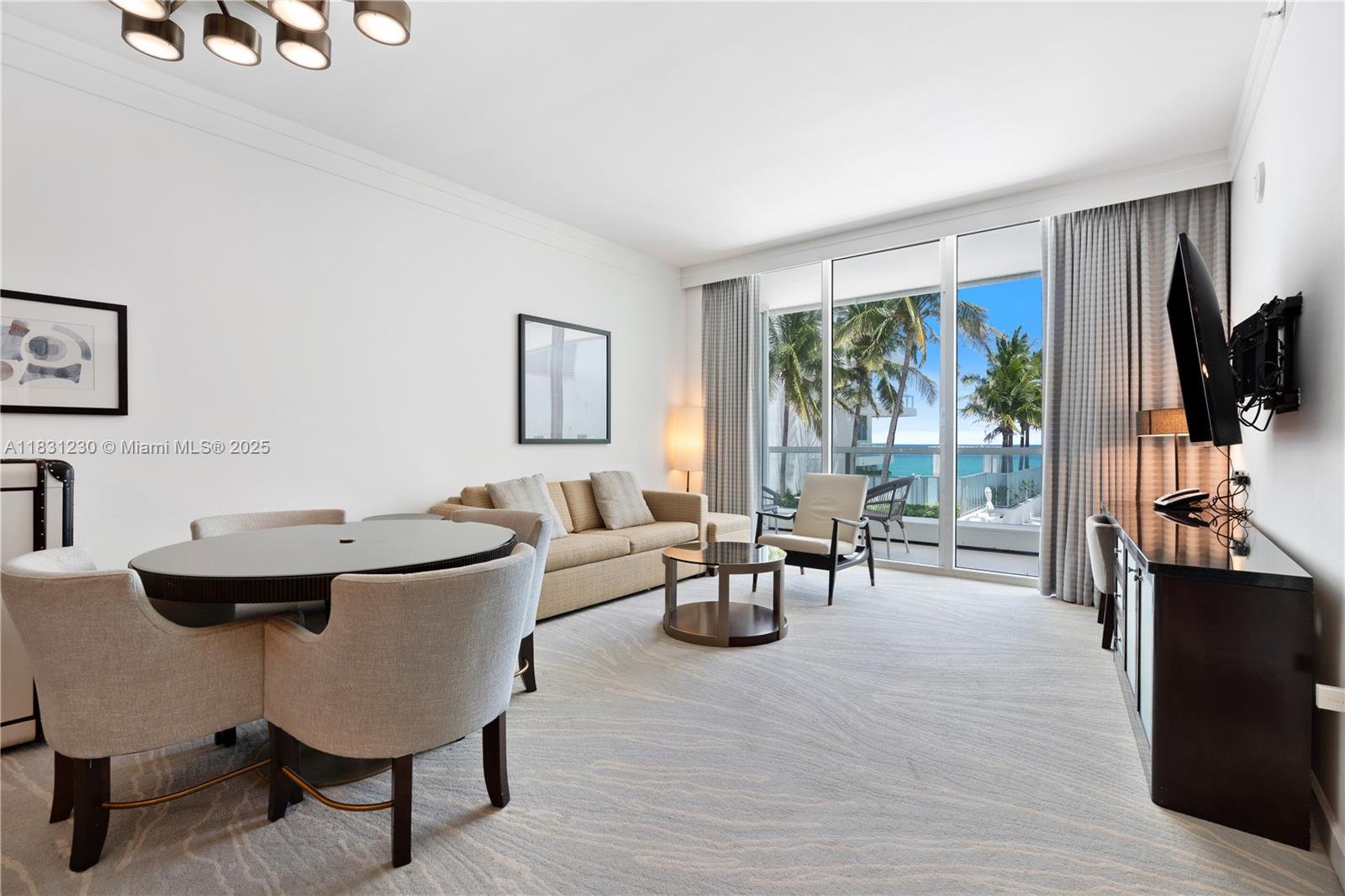 4391 Collins Ave 623