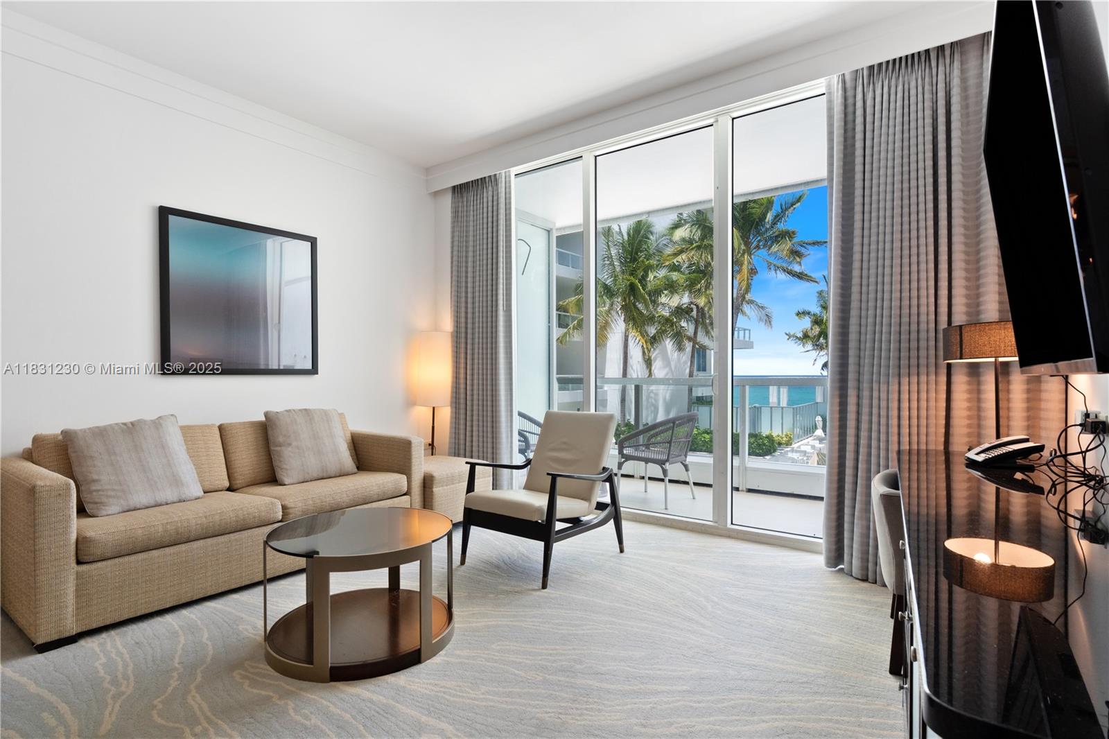 4391 Collins Ave 623