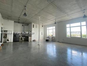 Great live/work opportunity in the Wynwood Lofts Building. The Building is dual zone for residential and commercial.It has 36 unique Lofts.This amazing loft has doble door entrance with an incredible view and a lot of natural light.Open kitchen, washer and dryer in the unit. Rooftop pool!