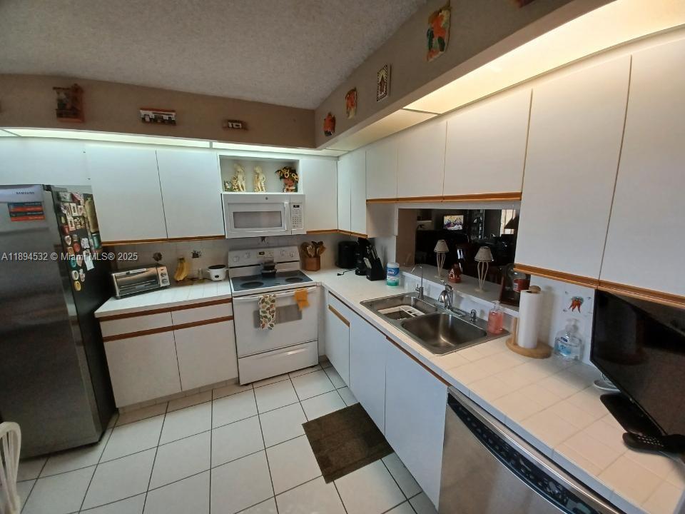 13100 SW 11th Ct 413C