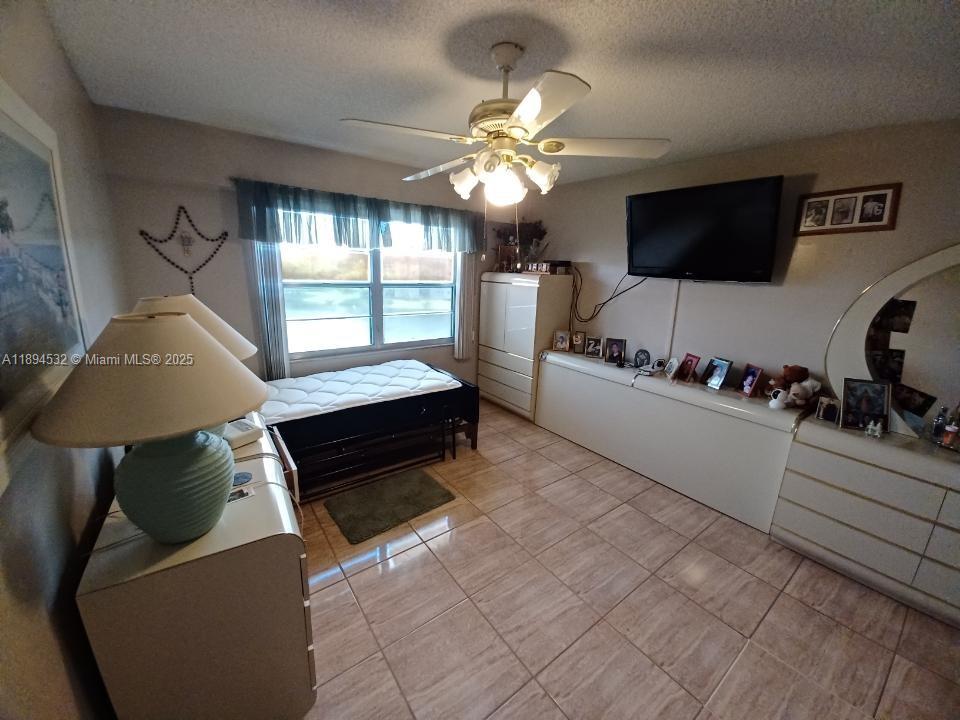 HAWTHORNE AT CENTURY VILL - Residential
