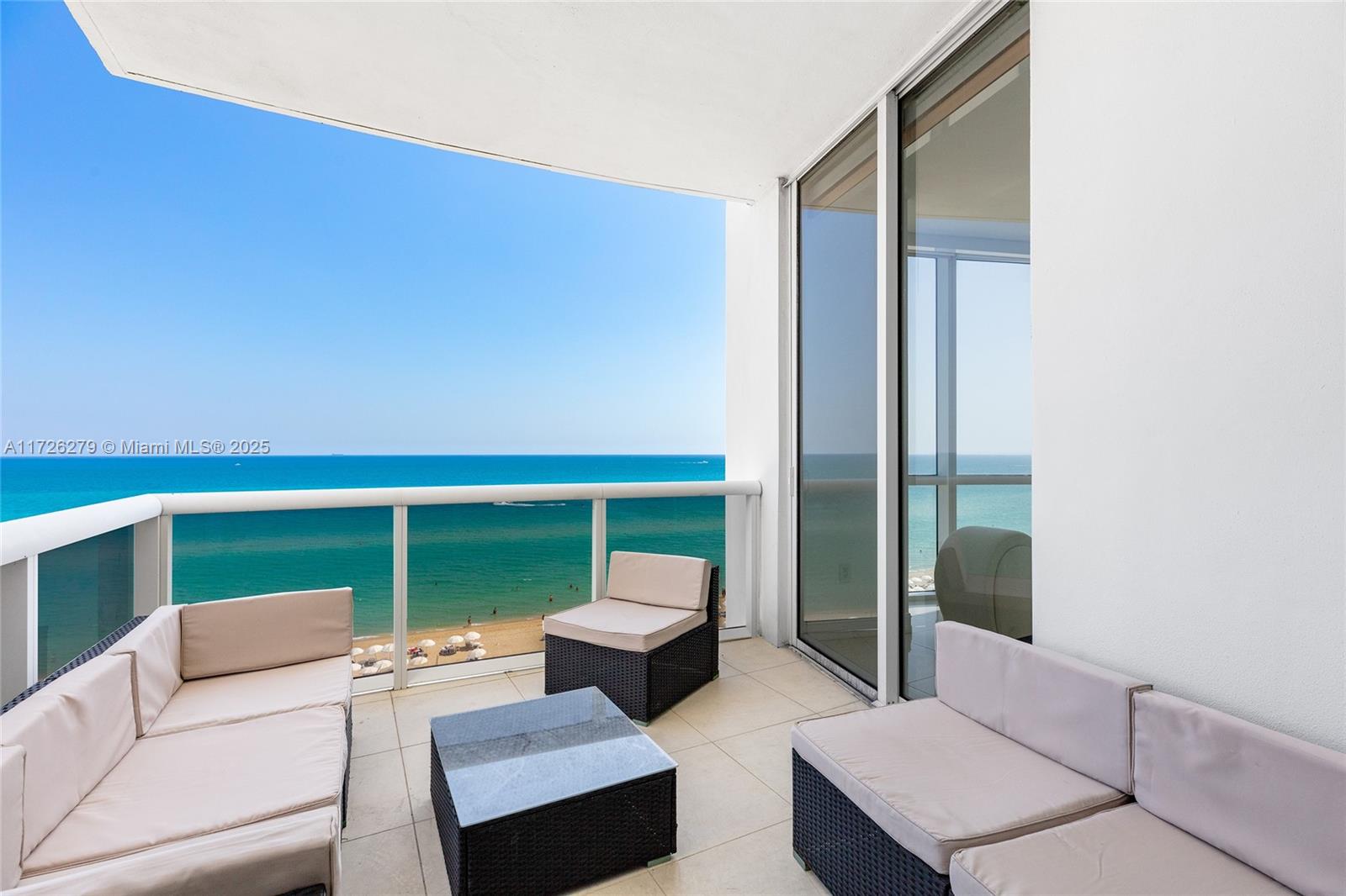 18101 Collins Ave 909