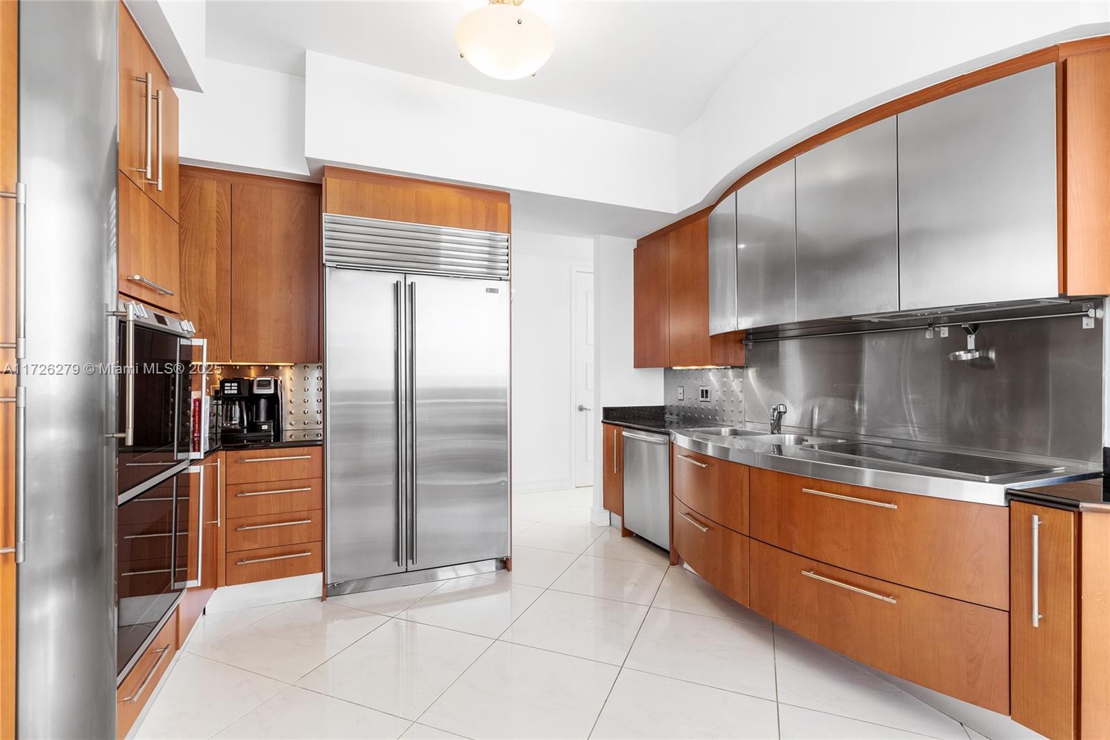 TRUMP PALACE CONDO - Residential