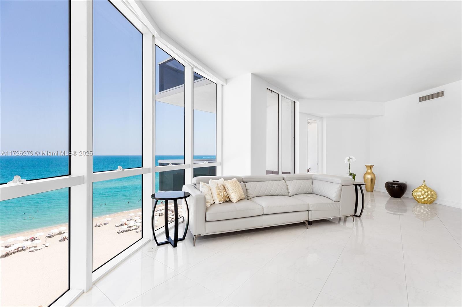 18101 Collins Ave 909