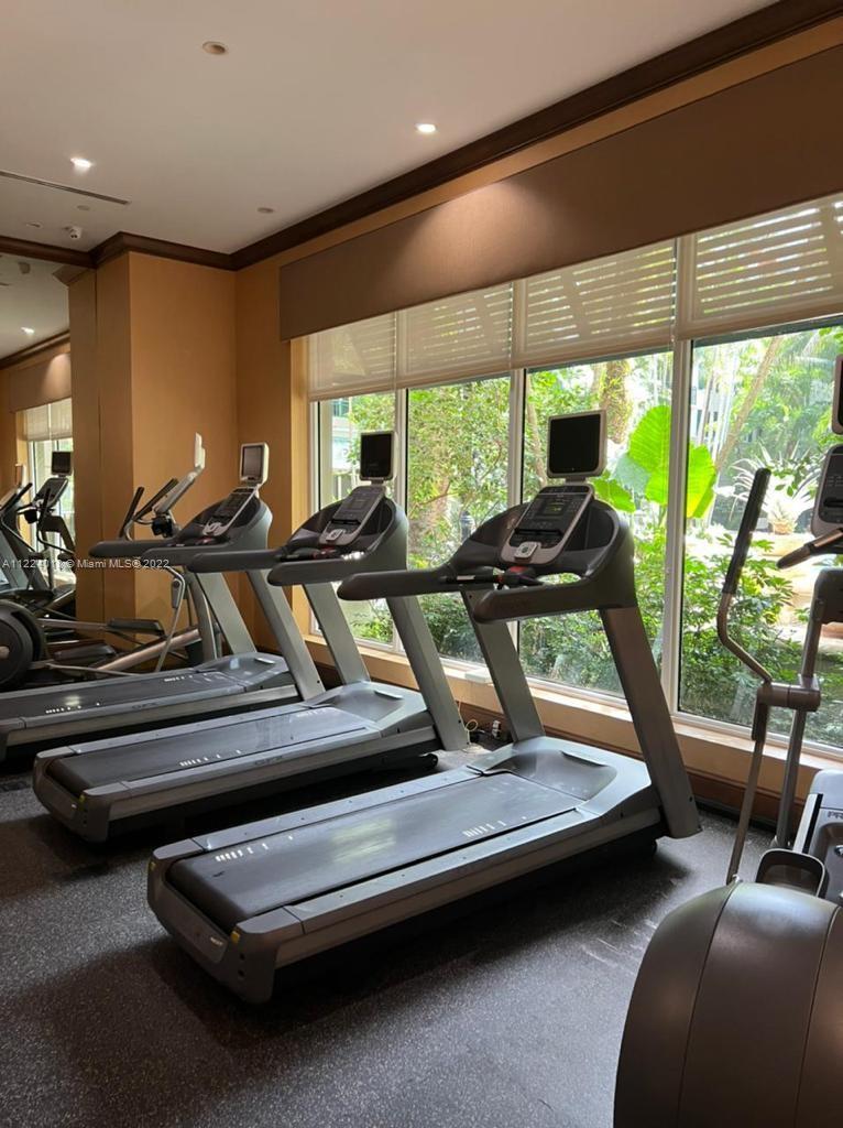 VERANDA CONDO - Residential Lease