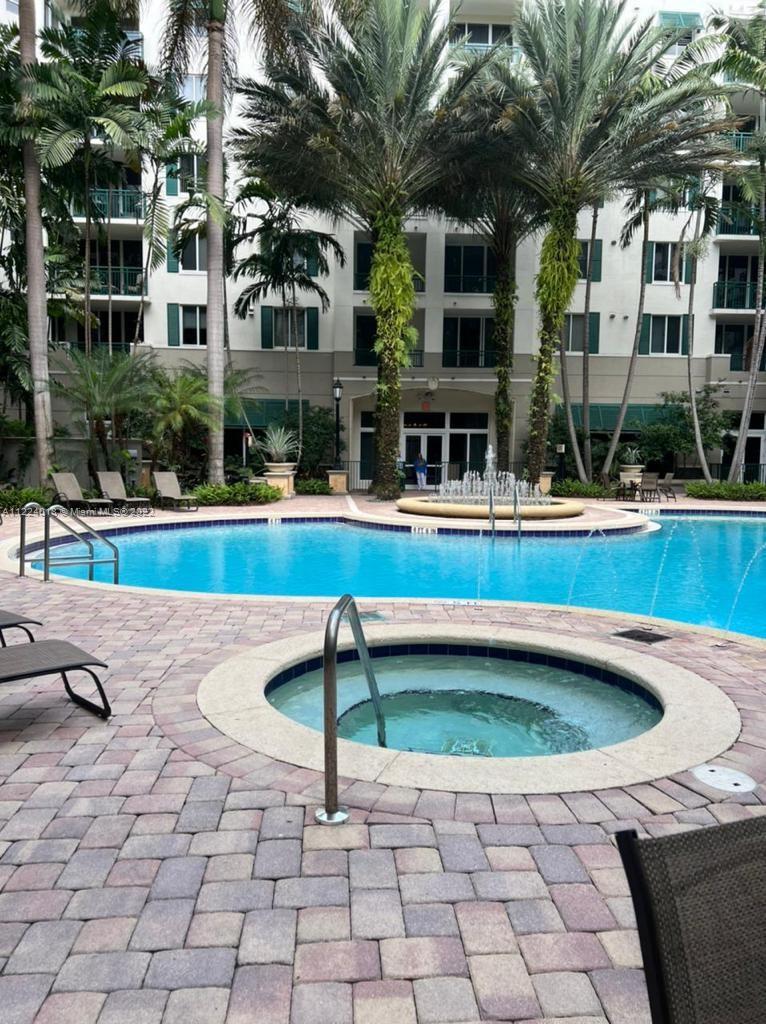 VERANDA CONDO - Residential Lease