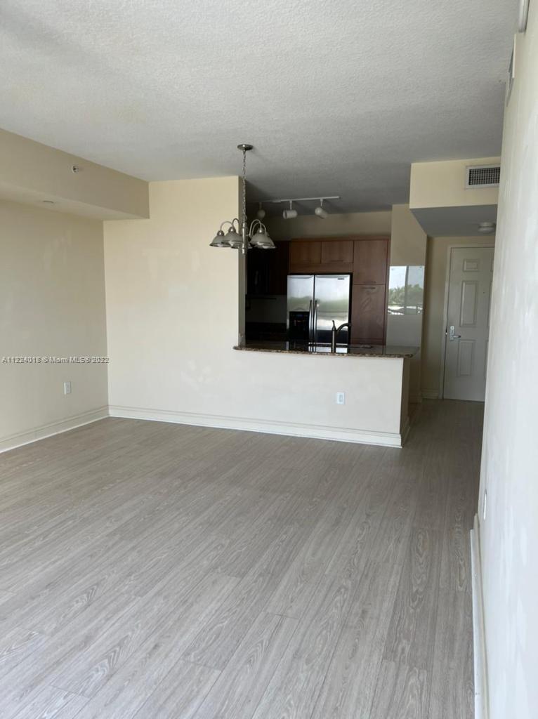 VERANDA CONDO - Residential Lease