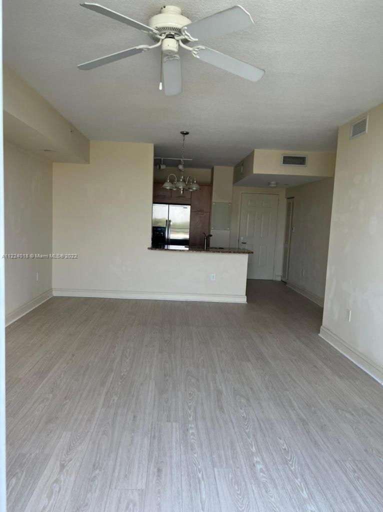 VERANDA CONDO - Residential Lease
