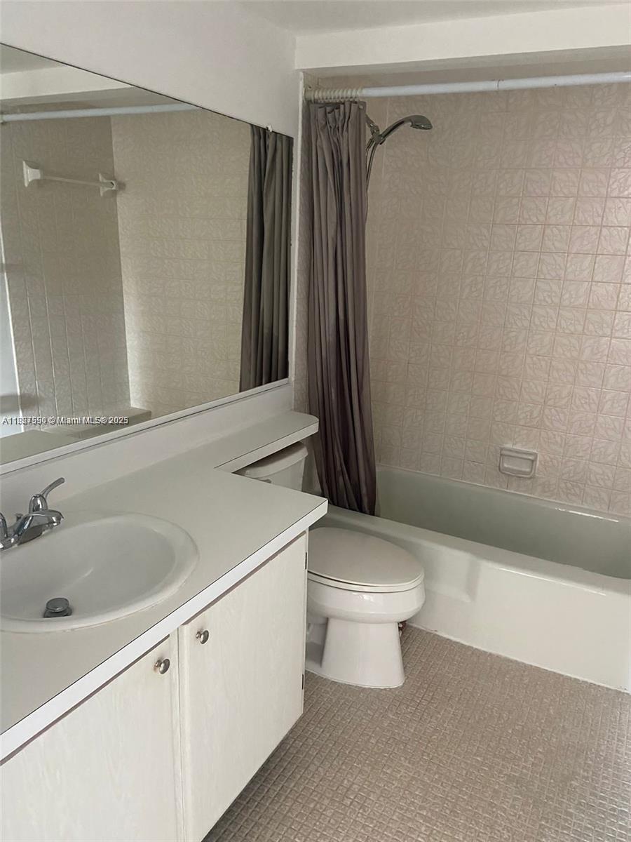 MIDDLE RIVER TOWER CONDO - Residential Lease