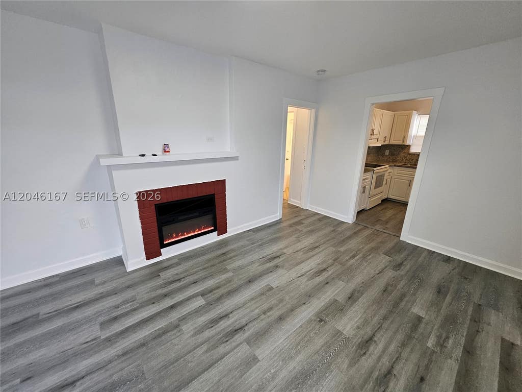 Photo of 2121 NW 28th St, Oakland Park, FL 33311 (MLS # A12046167)