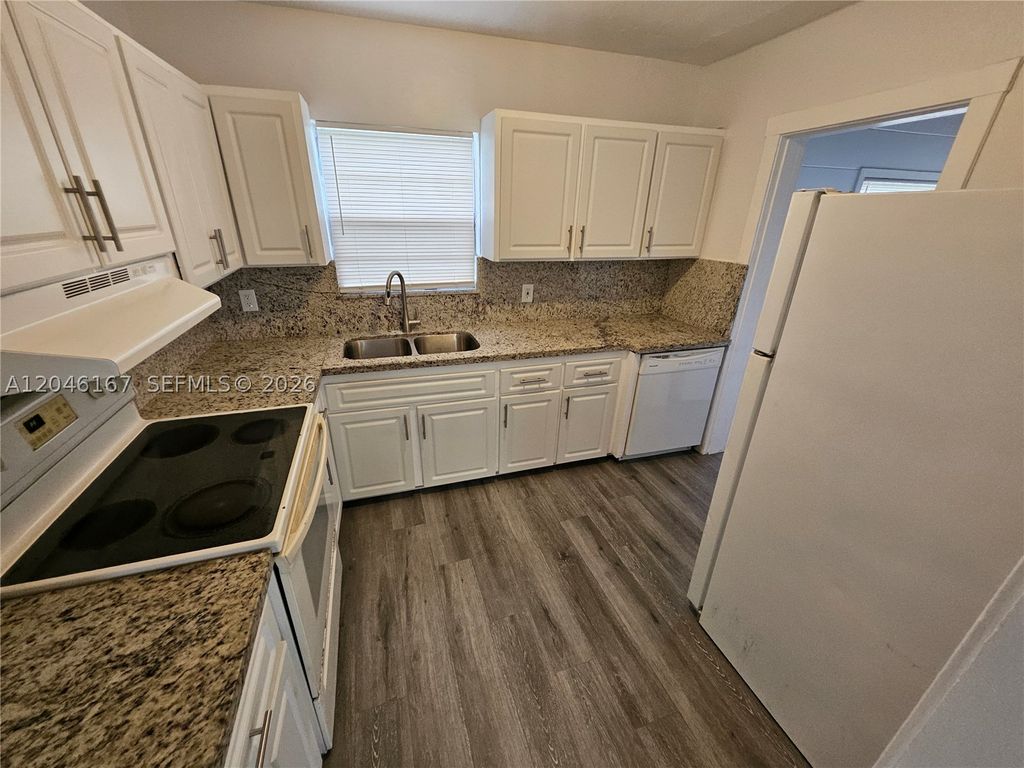 Photo of 2121 NW 28th St, Oakland Park, FL 33311 (MLS # A12046167)