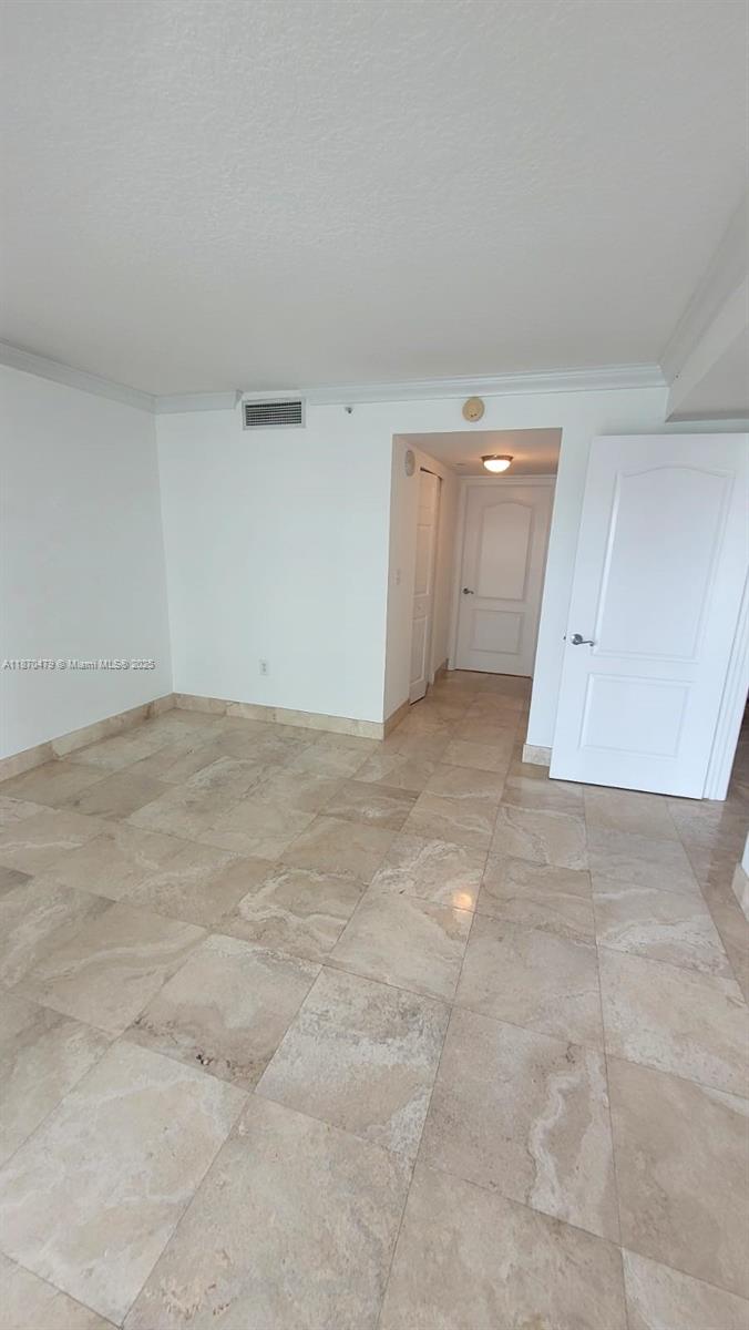 SKYLINE ON BRICKELL CONDO - Residential