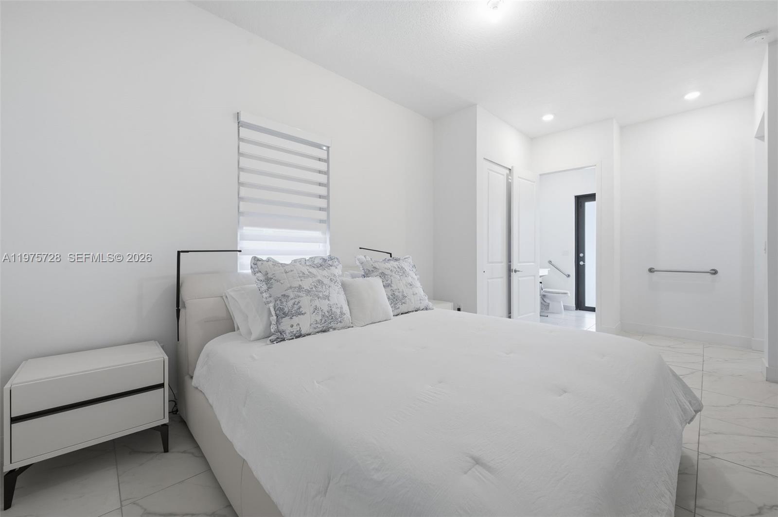 TUSCAN ISLES - Residential