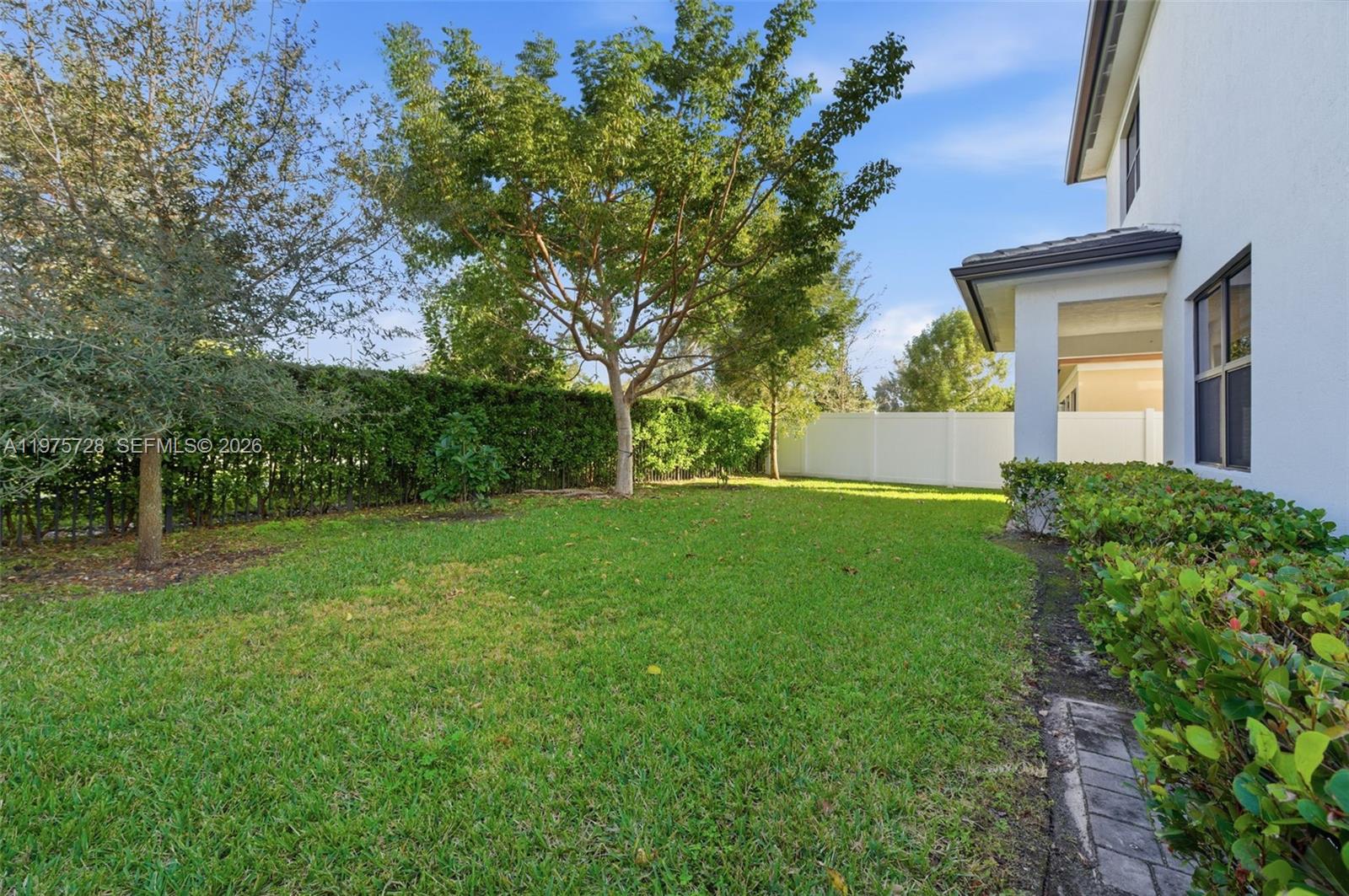 TUSCAN ISLES - Residential