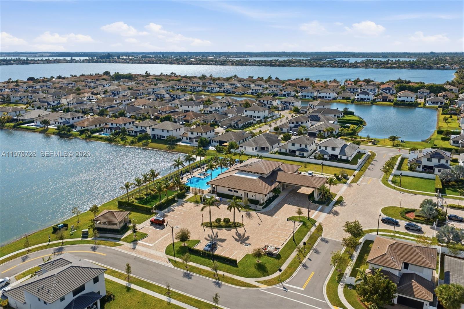 TUSCAN ISLES - Residential