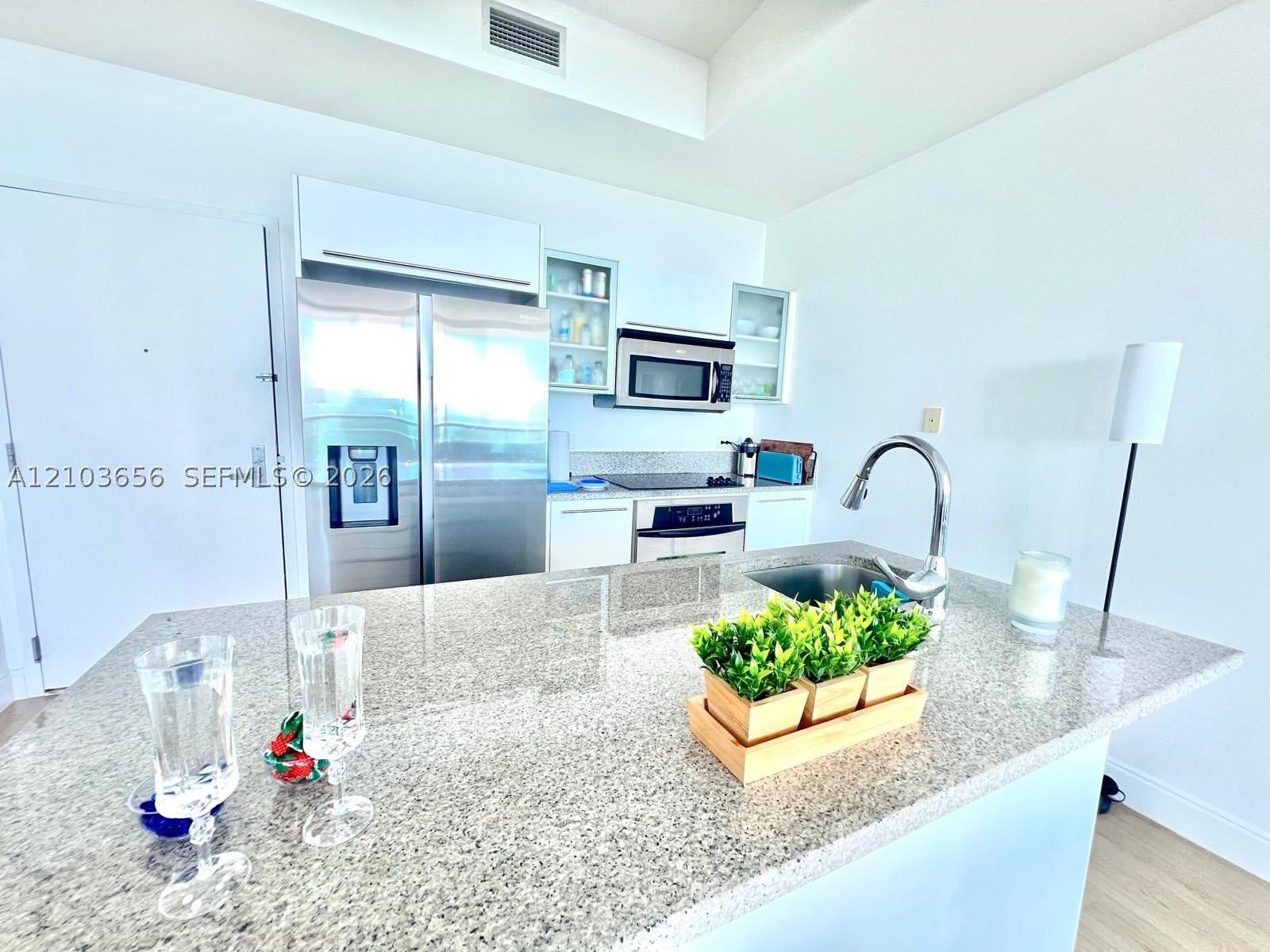 888 Biscayne Blvd 4807