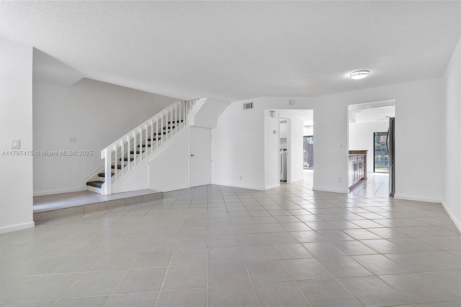 1104 NW 79th Dr
