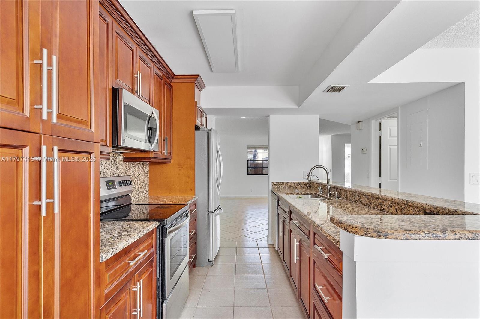 1104 NW 79th Dr