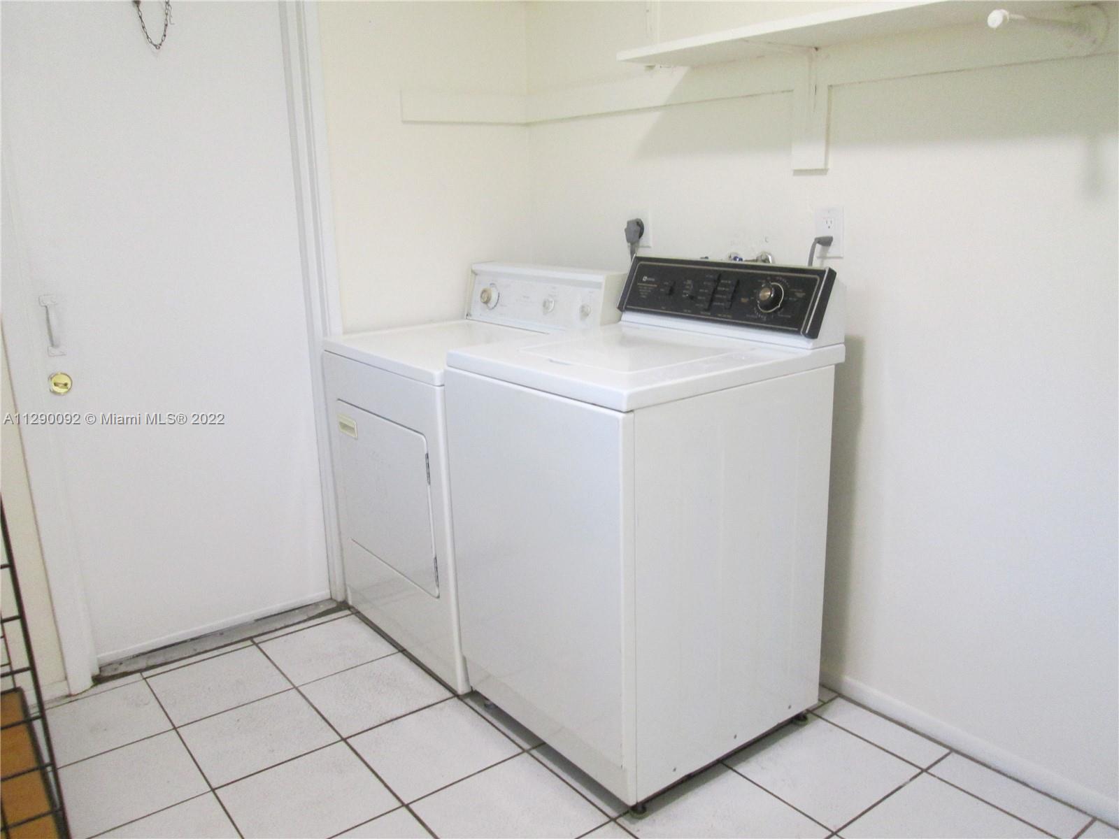 CORAL RIDGE COUNTRY CLUB - Residential Lease