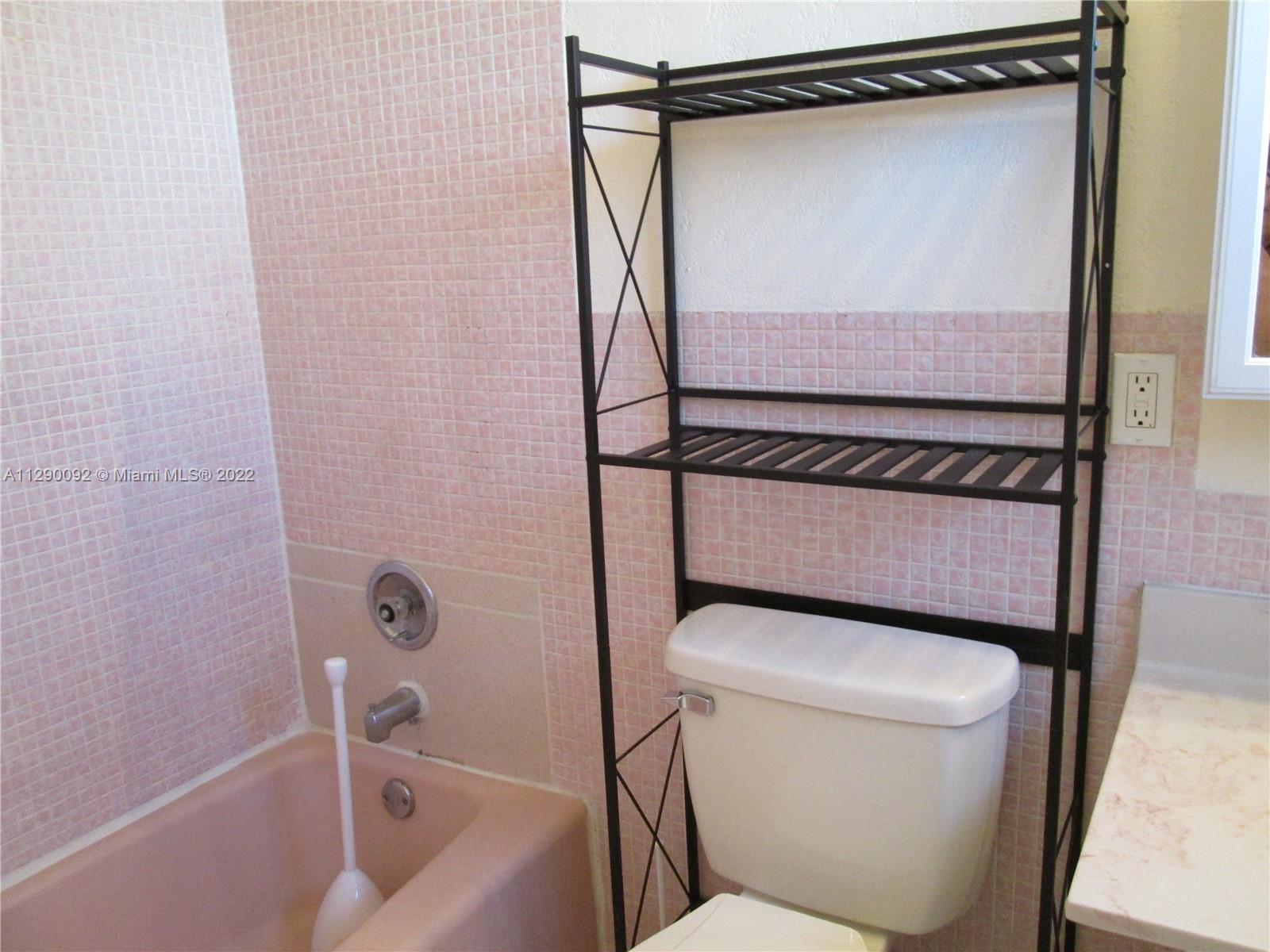 CORAL RIDGE COUNTRY CLUB - Residential Lease