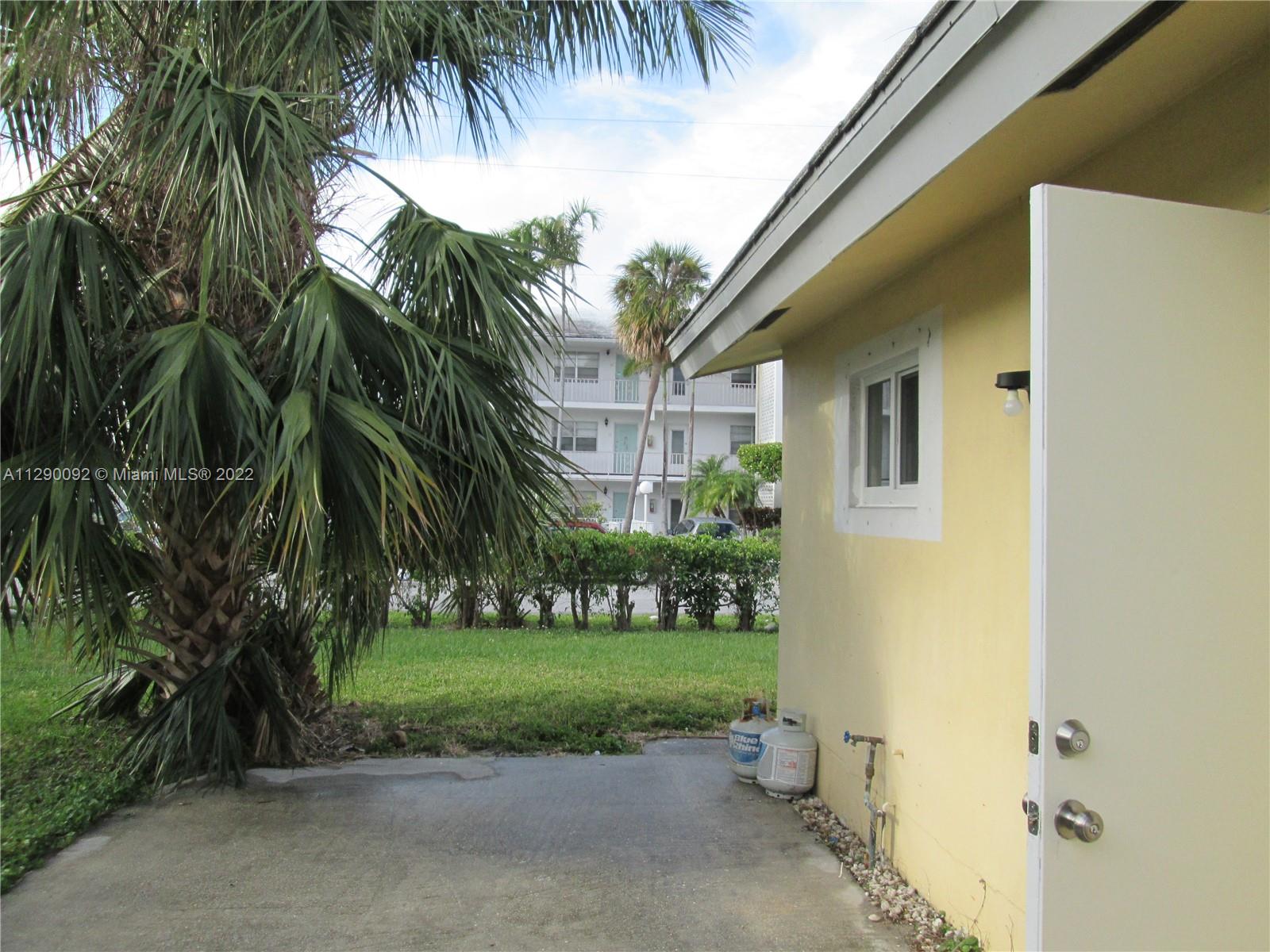 CORAL RIDGE COUNTRY CLUB - Residential Lease