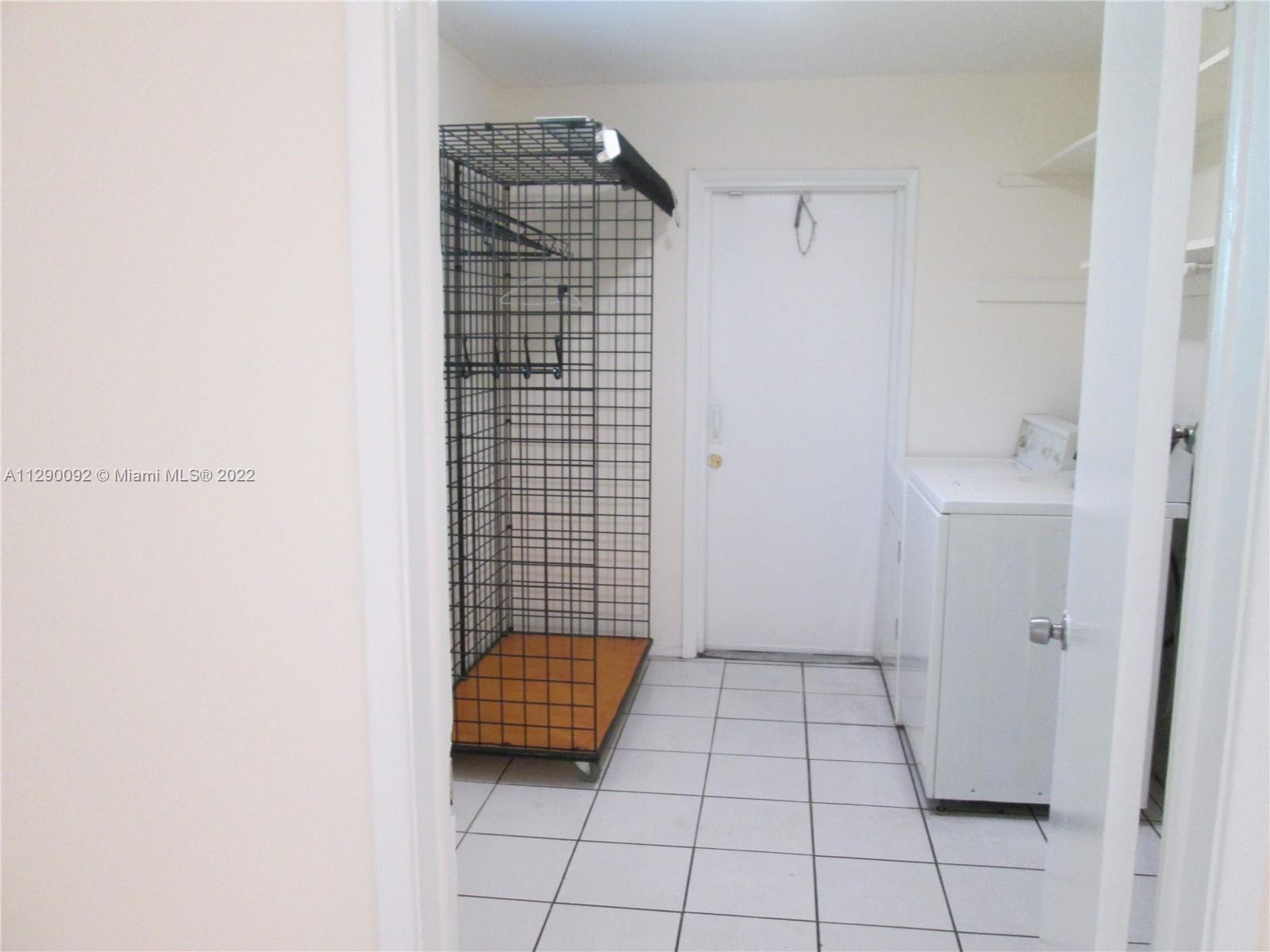 CORAL RIDGE COUNTRY CLUB - Residential Lease