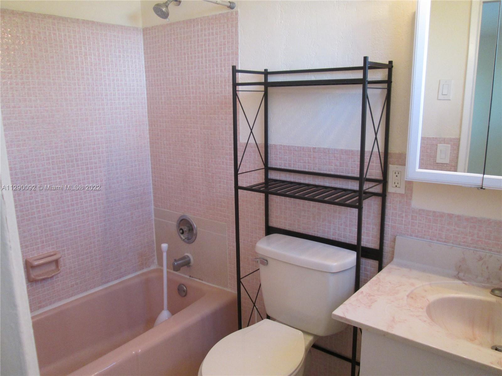 CORAL RIDGE COUNTRY CLUB - Residential Lease