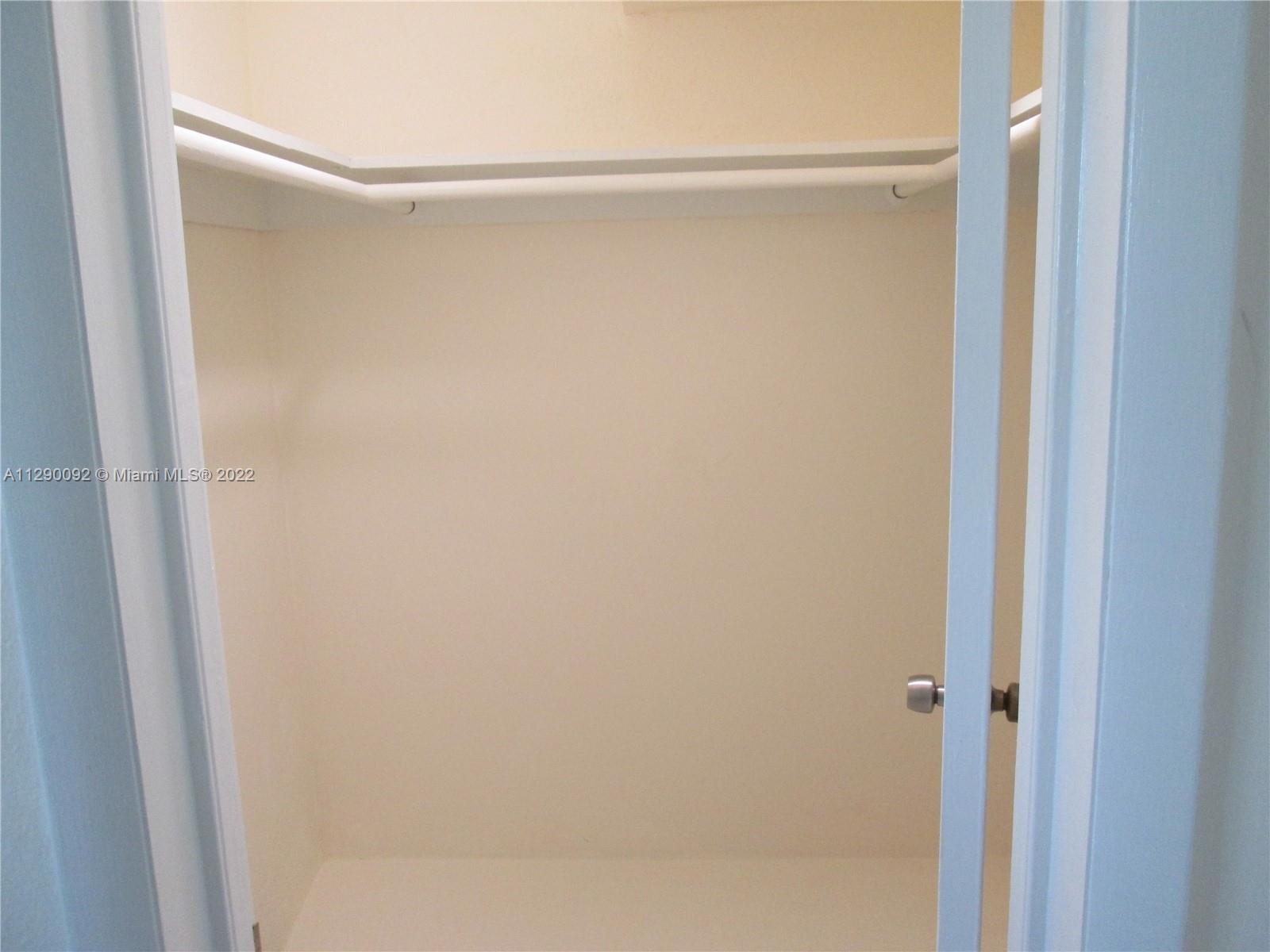 CORAL RIDGE COUNTRY CLUB - Residential Lease