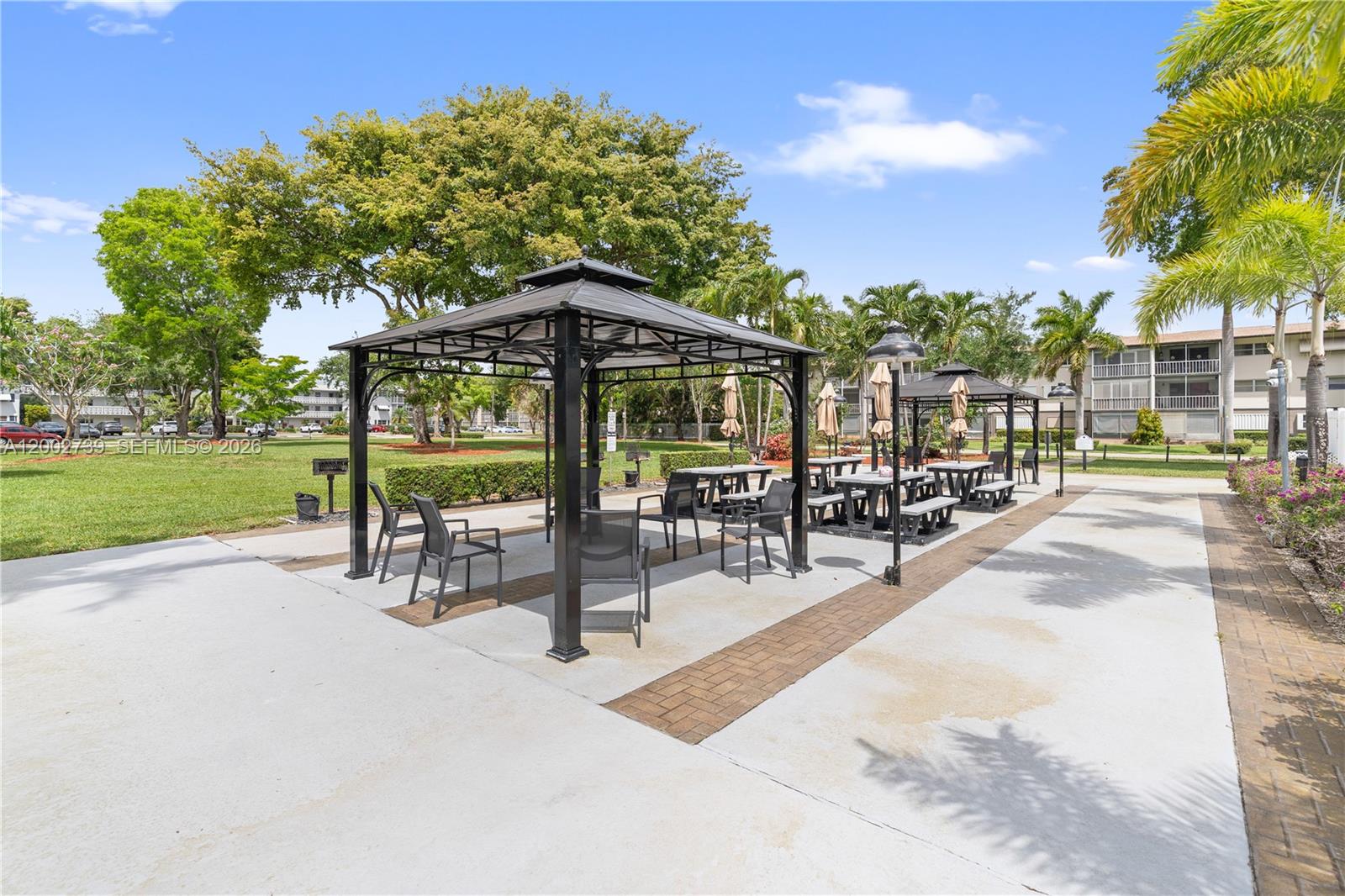 HILLCREST NO 4 CONDO - Residential