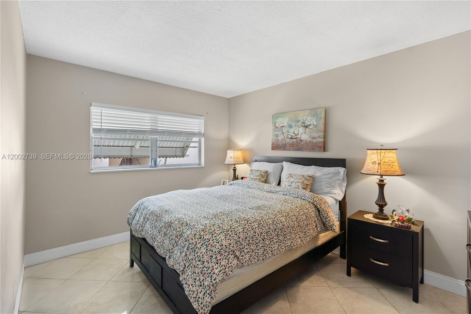 HILLCREST NO 4 CONDO - Residential