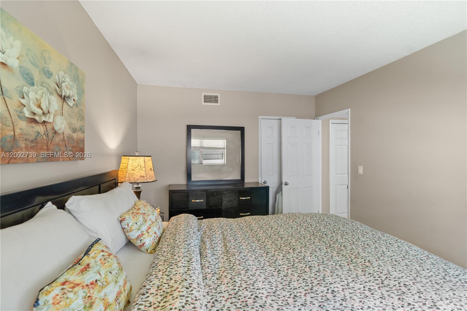 HILLCREST NO 4 CONDO - Residential