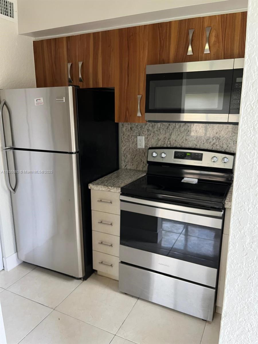 441 NW 83rd St 441