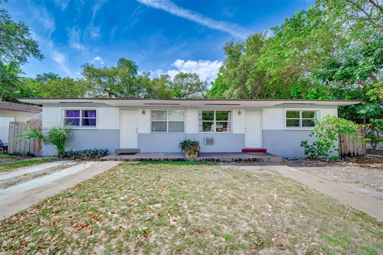 ARCH CREEKS ESTATES - Residential Lease