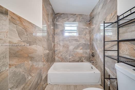 ARCH CREEKS ESTATES - Residential Lease